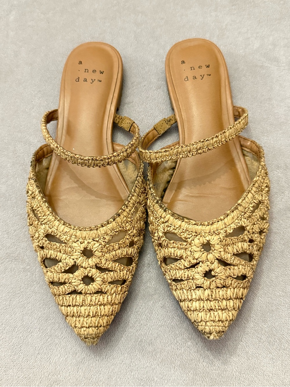 A New Day Women’s Size 8 Raffia Flats Woven Pointed Toe Slip On Mule Sandals